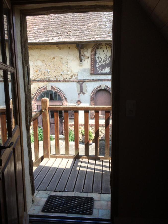 Bed and Breakfast La Ferme Au Colombier Neron Екстер'єр фото